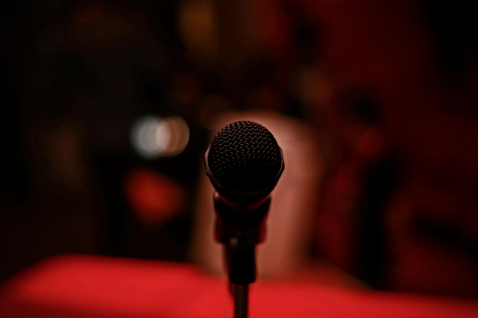 Plataforma de conferencias periodísticas en funcionamiento